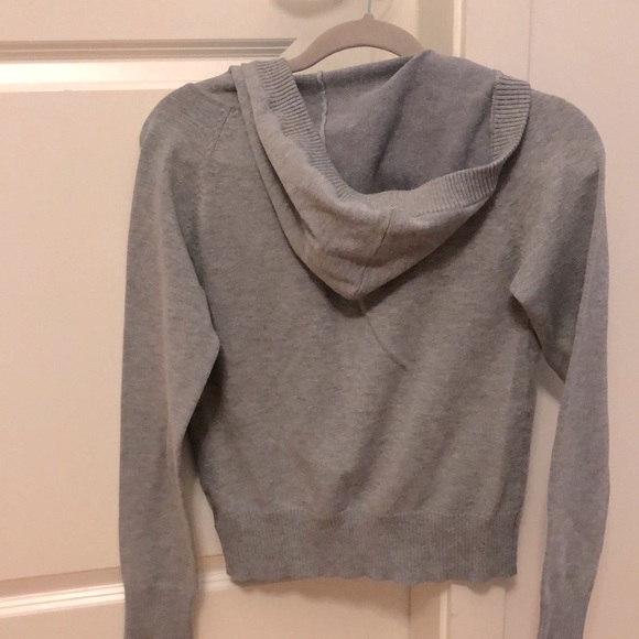 Sweater with hoodie - Picture 2 of 3